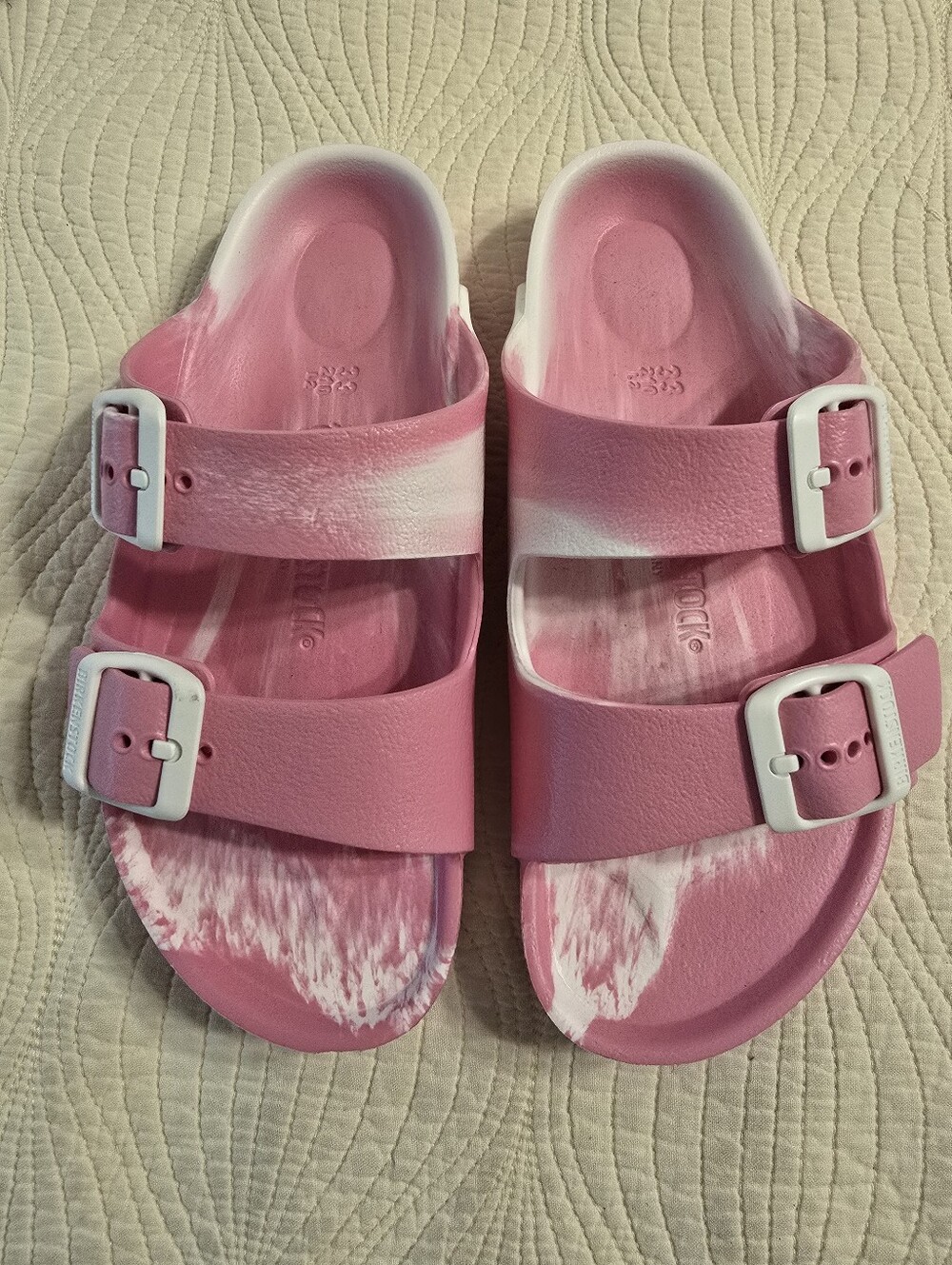 NWOT Birkenstock Girls Arizona EVA Double Strap Sandals, Size 33/2-2.5